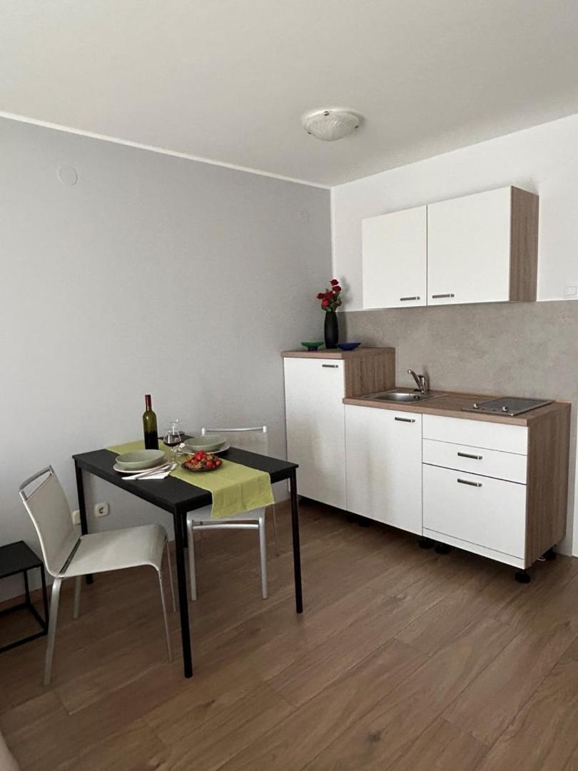 Gorgeous Biserka Apartment Near The Sea Рабац Екстериор снимка