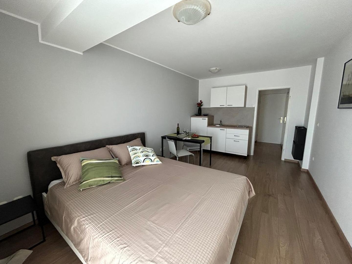Gorgeous Biserka Apartment Near The Sea Рабац Екстериор снимка